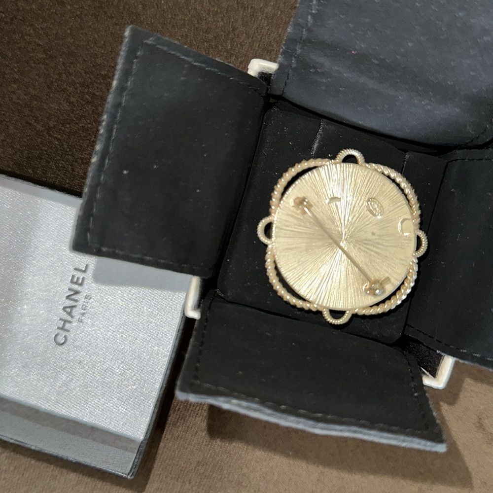 Chanel Coco Brooch 19C - Picture 9 of 9